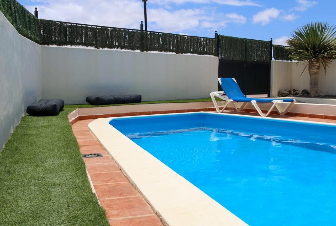 Con Piscina Cerca De Dunas De Сasa de vacaciones Corralejo
